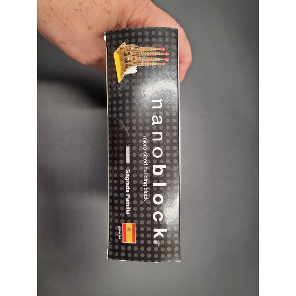 Nanoblock Sagrada Familia Micro Building Blocks 2012 Level 4-550+ Pieces - Picture 8 of 9